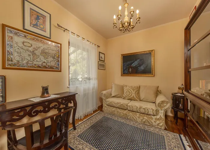 Lovely In With Kitchen Holiday home