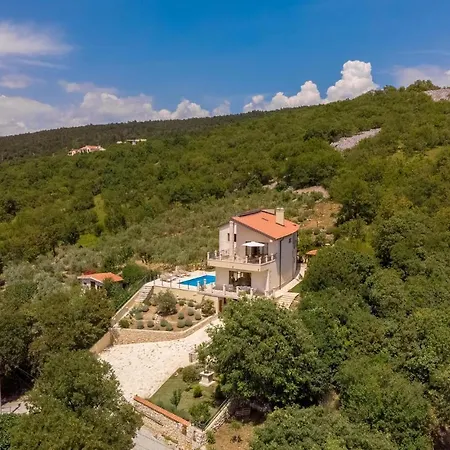Lovely In With Kitchen Casa vacanze Kostrena