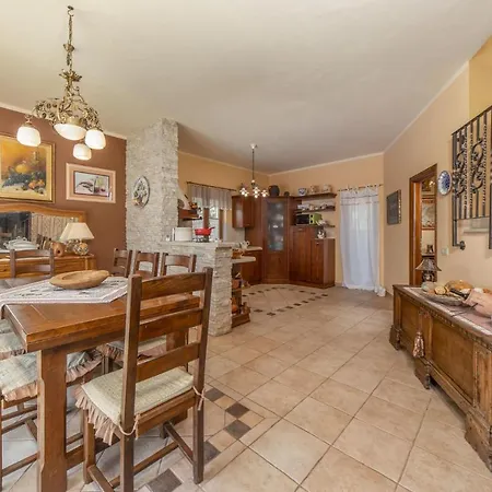 Ferienhaus Lovely In With Kitchen