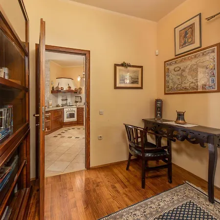 Tatil Evi Lovely In With Kitchen Kostrena