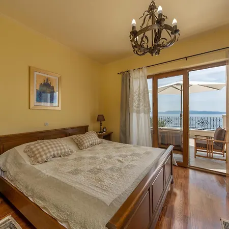 Lovely In With Kitchen Ferienhaus