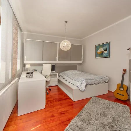 Lovely In With Kitchen *