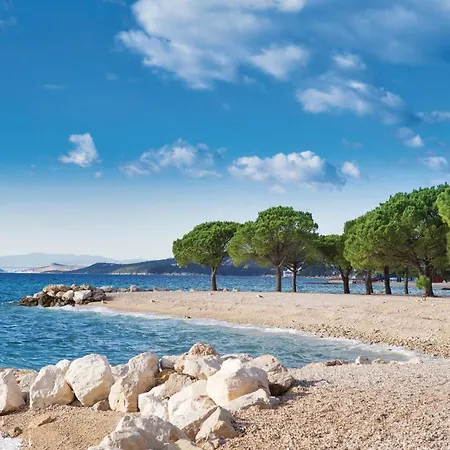 Ferienhaus Lovely In With Kitchen Kostrena