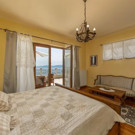 Lovely In With Kitchen Tatil Evi Kostrena