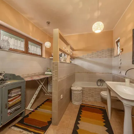 Lovely In With Kitchen *