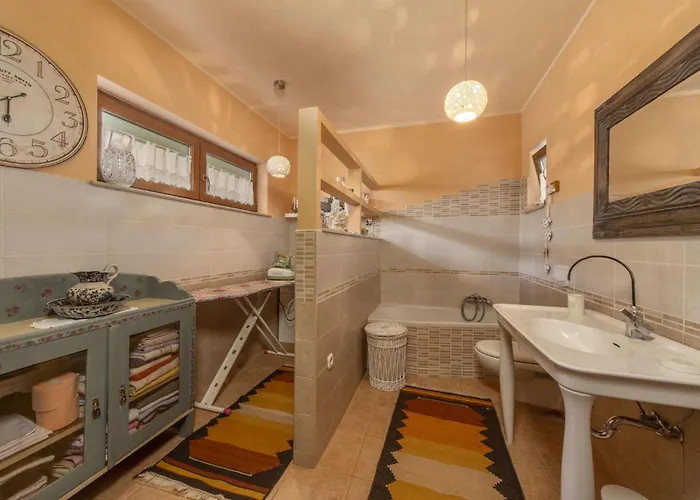 Lovely In With Kitchen *